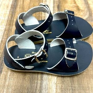 Girls Sun San sandals size 9 like new